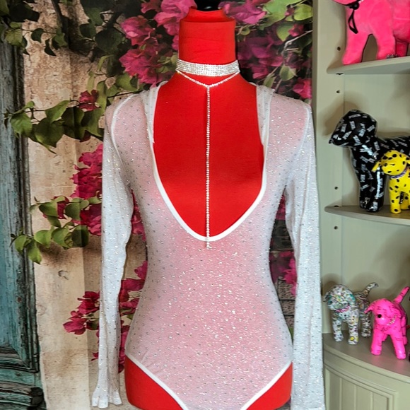 NWT Glittery white Bodysuit - Picture 13 of 15